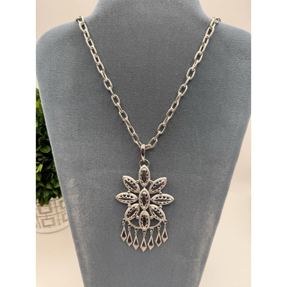 Vintage 1970s Silver Tone Filigree‎ Pendant Necklace 22" Chain Boho Statement